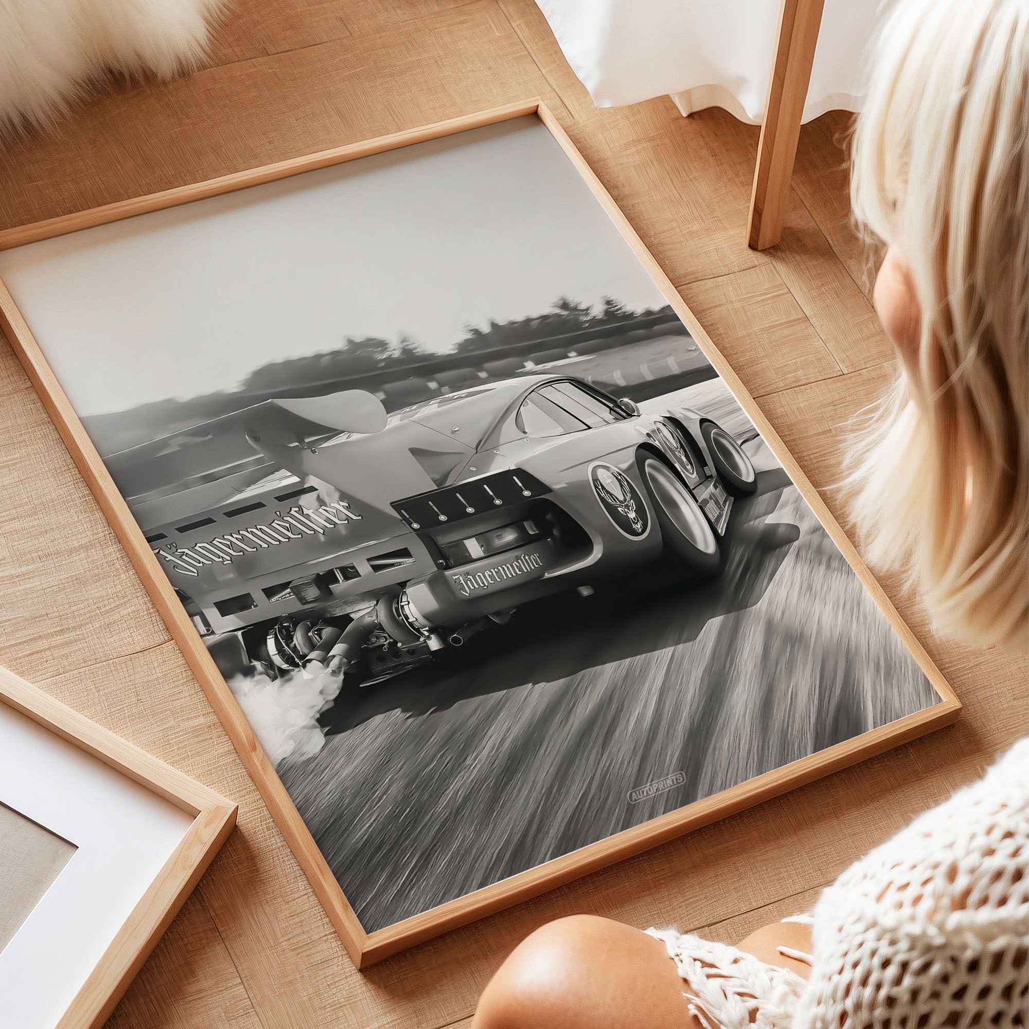 935 Kremer Flames BW